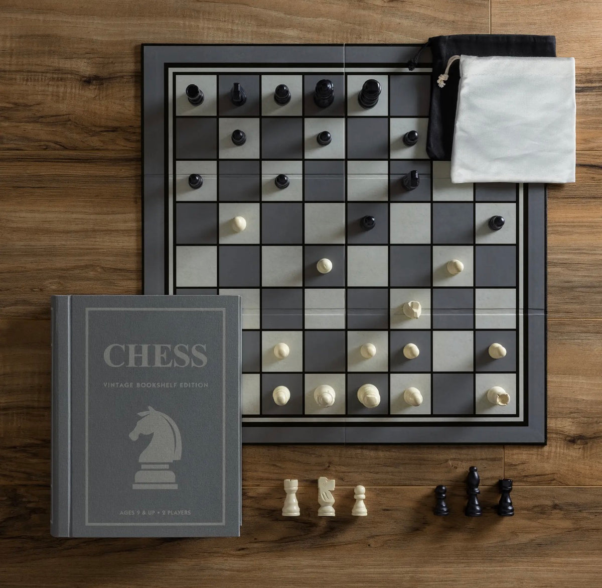 Chess Vintage Bookshelf Game
