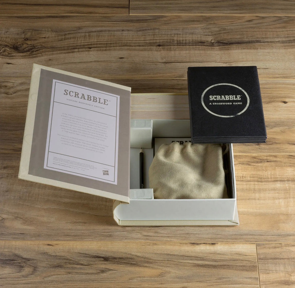Scrabble Vintage Bookshelf Game