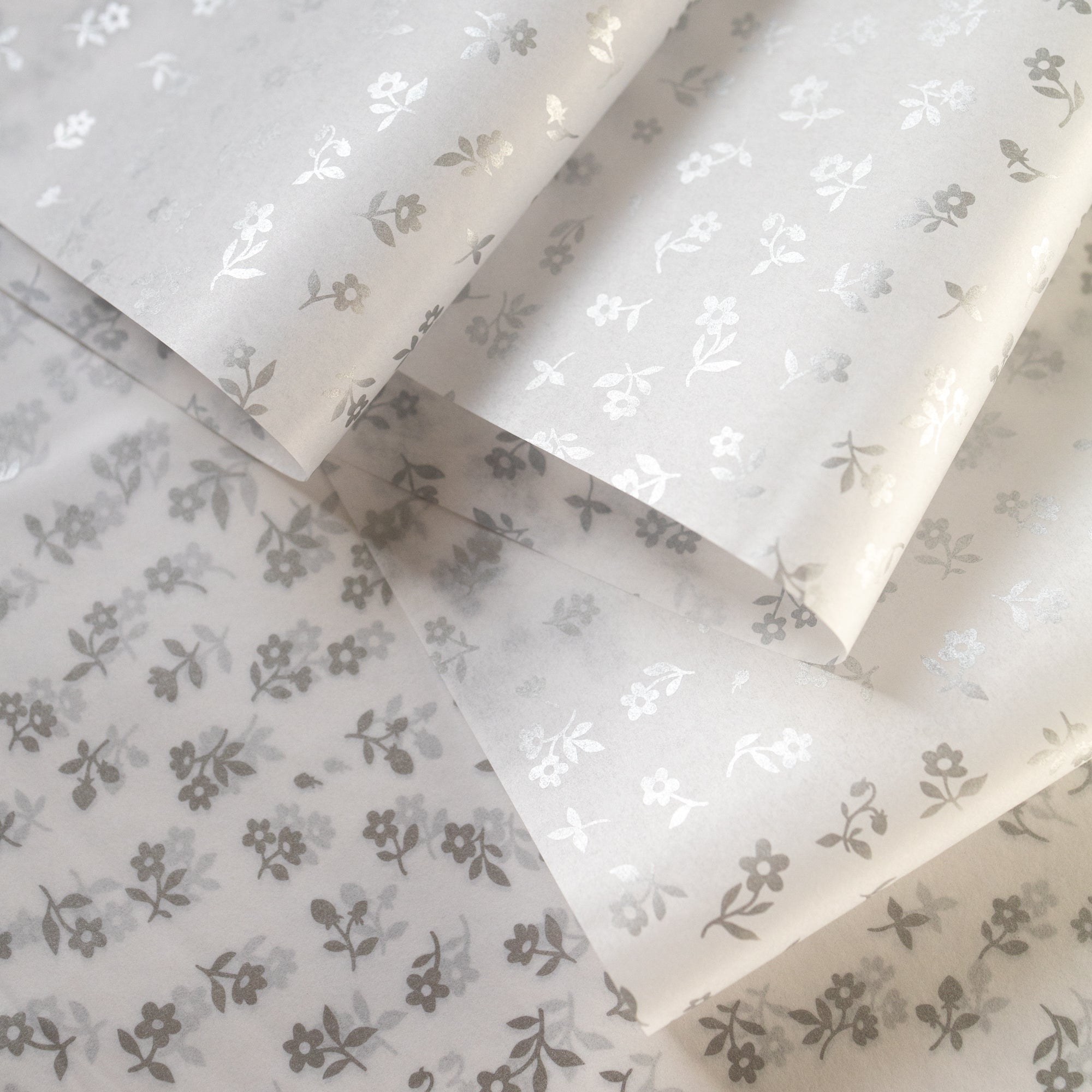 SILVER PETITE FLORA | Tissue Paper (10 sheets)